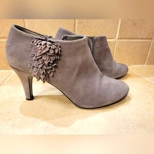 Alex Marie Gray Suede Ankle Boots/Booties Size 7.5M